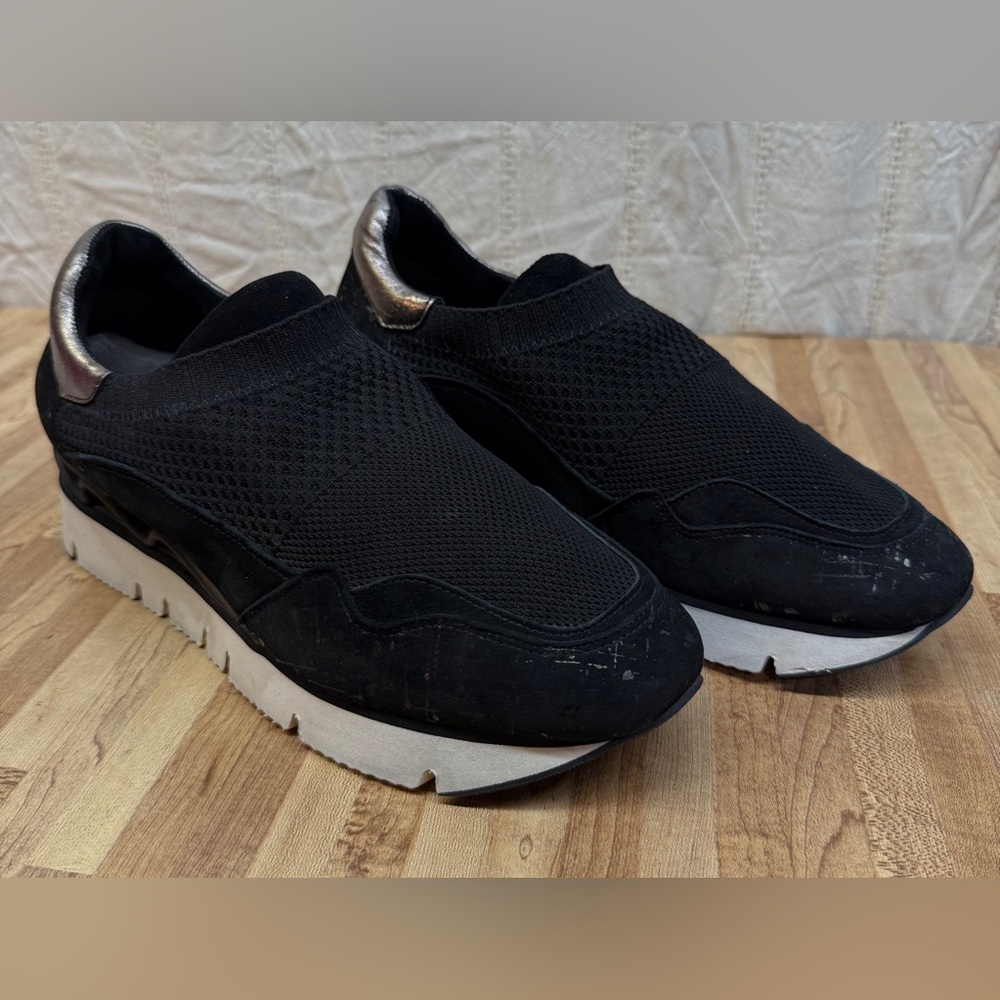 Softwaves Black Fabric Mesh Suede Gray Metallic Details Arch Support Shoes Sz 40